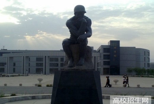 青島飛洋職業(yè)技術(shù)學(xué)院圖片