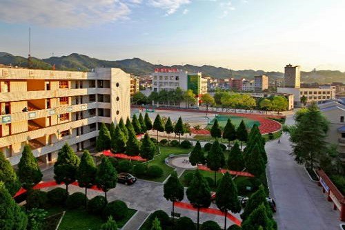 2020年西昌市第一職業(yè)技術中學的報名條件 2020年西昌市第一職業(yè)技術中學的報名條件