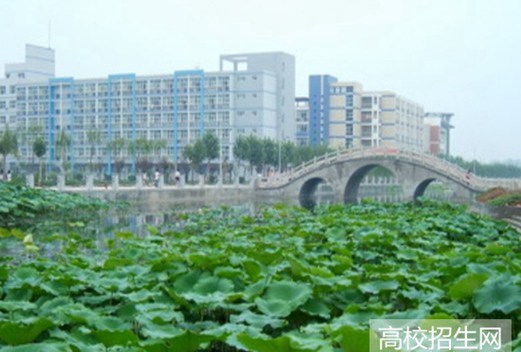 焦作大學(xué)圖片