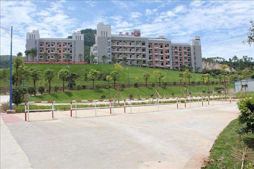 自貢市永安職業(yè)中學(xué)校學(xué)費(fèi)多少錢(qián) 自貢市永安職業(yè)中學(xué)校學(xué)費(fèi)多少錢(qián)