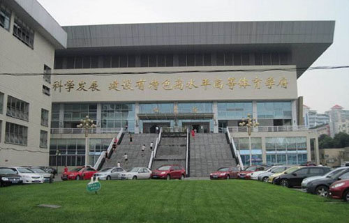 成都體育學院附屬體育運動學校圖片