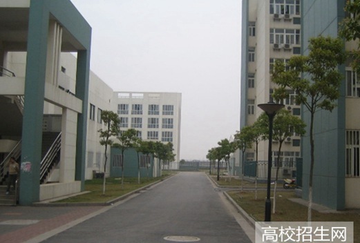 山東商業(yè)職業(yè)技術(shù)學(xué)院圖片