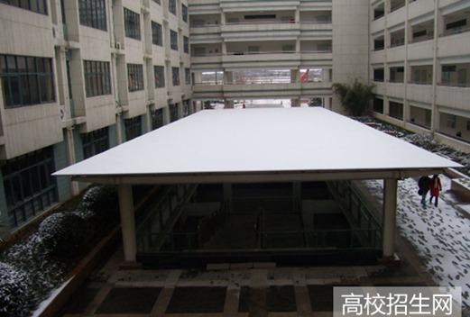 威海職業(yè)學(xué)院圖片