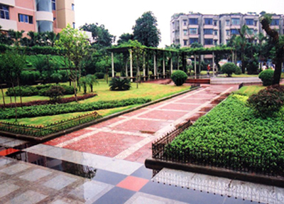 校園一角.jpg 校園一角.jpg