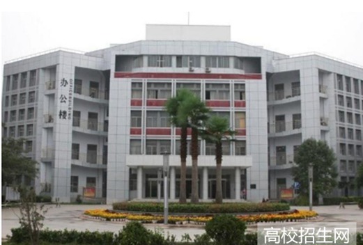新鄉(xiāng)醫(yī)學(xué)院三全學(xué)院圖片