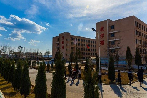 宜賓縣柳加職業(yè)中學(xué)校學(xué)費高嗎