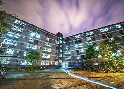 學(xué)校夜景.jpg 學(xué)校夜景.jpg