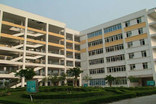 2020年萬源市第二職業(yè)高級(jí)中學(xué)學(xué)費(fèi)高嗎