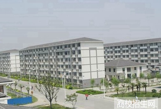 瀘州衛(wèi)生學(xué)校圖片
