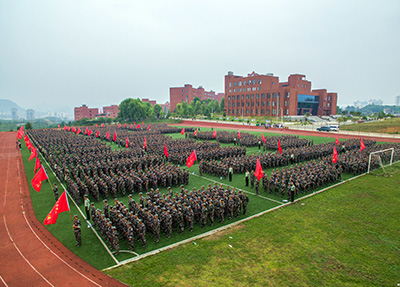 新生軍訓(xùn).jpg 新生軍訓(xùn).jpg