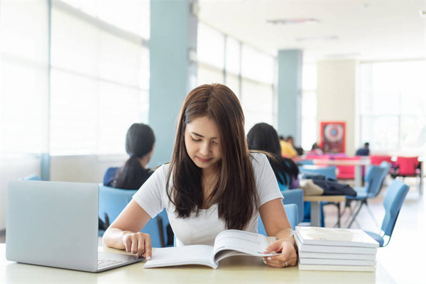 在四川五月花技師學(xué)院選擇就讀幼師專業(yè)怎么樣