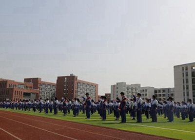 重慶市輕工業(yè)學(xué)校是民辦學(xué)校還是公辦學(xué)校？
