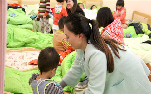 從事幼兒教師職業(yè)有哪些道德準(zhǔn)則