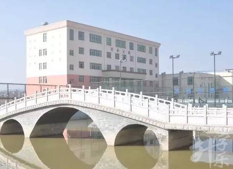 曲靖市麒麟高級中學(xué)