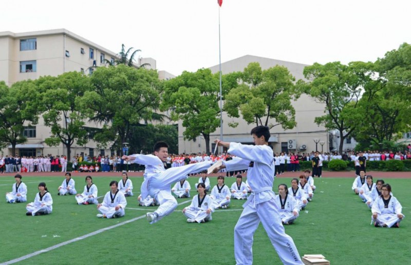 上海健康醫(yī)學院2020年招生辦聯(lián)系電話