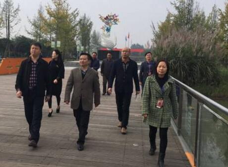 成都郫縣友愛職業(yè)技術學校參觀成都鐵路衛(wèi)生學校