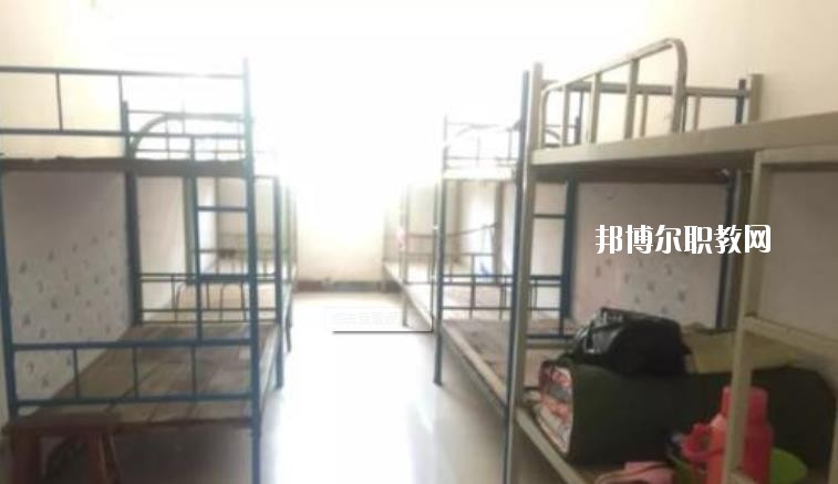 隆昌縣城關(guān)職業(yè)中學(xué)2020年宿舍條件