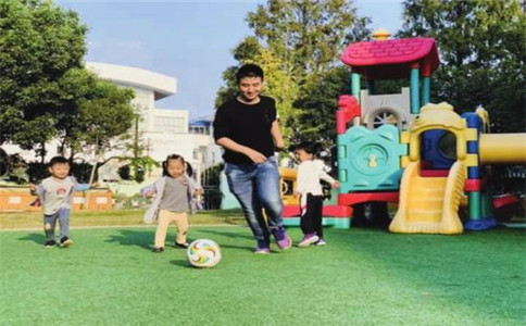 要想成為優(yōu)秀的幼兒教師有哪些硬性從業(yè)要求？