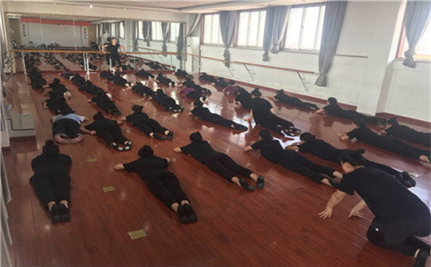 報讀四川師范幼師學(xué)校能分配就業(yè)嗎？