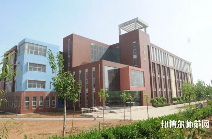 河北2020年男生讀幼師學(xué)校好嗎