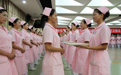 成都希望衛(wèi)校適合女孩子報讀的專業(yè)有那些