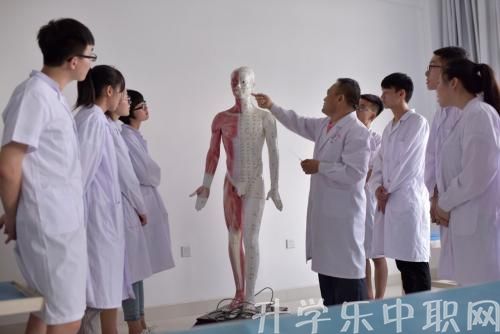 昆明市推拿職業(yè)學(xué)校，中醫(yī)康復(fù)保健專業(yè)