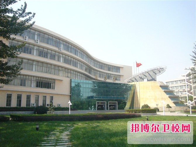新鄉(xiāng)醫(yī)學(xué)院2020年招生辦聯(lián)系電話