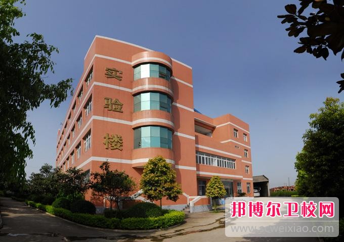 四川省南充衛(wèi)生學(xué)校2020年有哪些專(zhuān)業(yè)