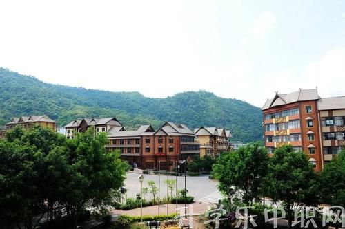 西盟縣職業(yè)高級中學(xué)
