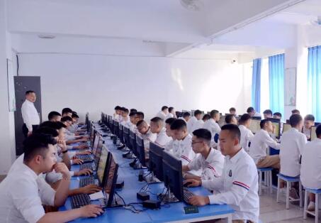 成都華商理工職業(yè)學(xué)校第十六屆校級(jí)技能大賽圓滿結(jié)束