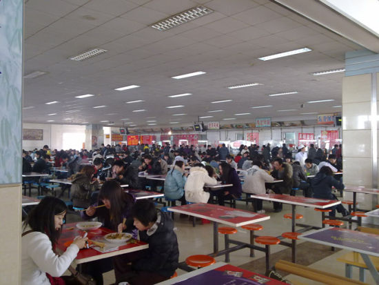 大理衛(wèi)生學(xué)校食堂情況