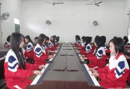 成都幼師學(xué)校圖片