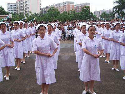 女生選擇衛(wèi)校有哪些優(yōu)勢呢