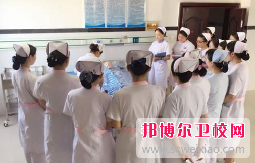 保定2020年女生在衛(wèi)校學(xué)什么好