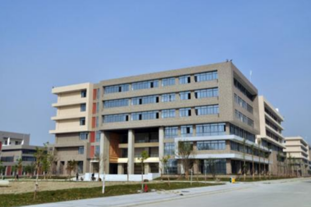 四川鐵道職業(yè)學(xué)院學(xué)費(fèi)多少錢一年