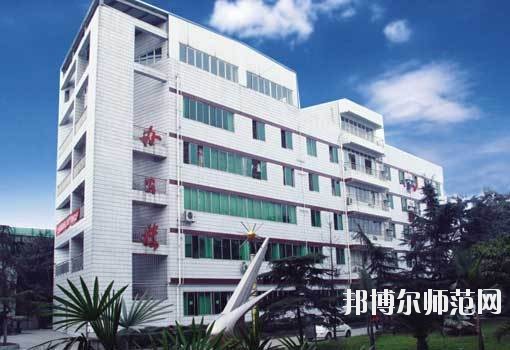 成都實(shí)驗(yàn)商貿(mào)幼兒師范管理學(xué)校2020年報(bào)名條件、招生要求、招生對(duì)象