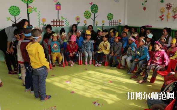 唐山2020年男生讀什么幼師學校好