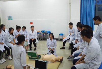 臨床醫(yī)學對口升學報名條件是什么及學費多少？