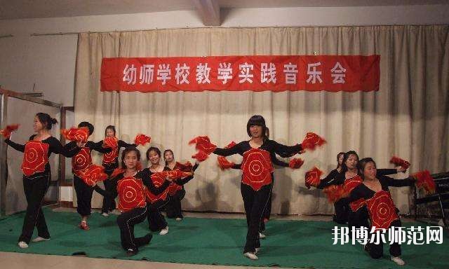 浙江女生學(xué)幼師學(xué)校有前途嗎