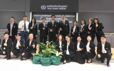 迢迢留學(xué)路，四川托普計算機職業(yè)學(xué)校助你一臂之力！