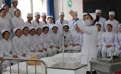 報讀成都衛(wèi)校入學(xué)以后還可以換專業(yè)嗎