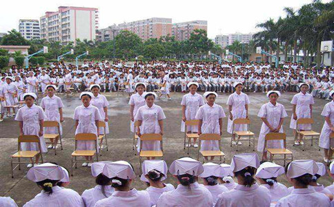 成都衛(wèi)校的收費情況如何