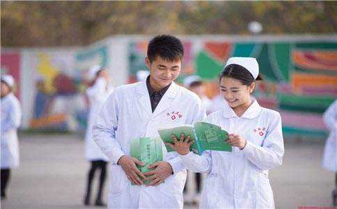 成都衛(wèi)生學校2019的學費是多少