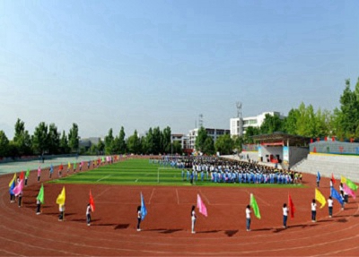  川北醫(yī)學院附屬醫(yī)院護士學校是民辦學校還是公辦學校？
