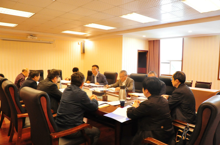學校黨委常委會學習傳達全省高校思想政治工作會議精神