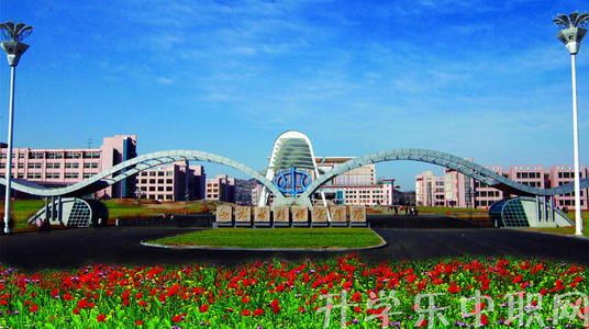 黔西南州神舟職業(yè)技術(shù)學(xué)校