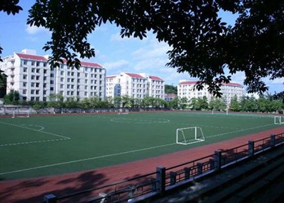  樂(lè)山市現(xiàn)代經(jīng)濟(jì)管理學(xué)校是民辦學(xué)校還是公辦學(xué)校？