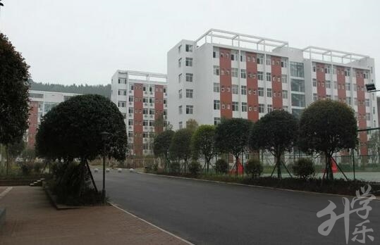 四川省服裝藝術(shù)學(xué)校