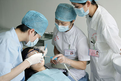 口腔醫(yī)學對口升學學費都是多少