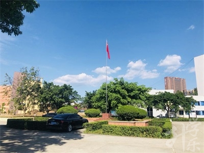 四川國(guó)盛技工學(xué)校